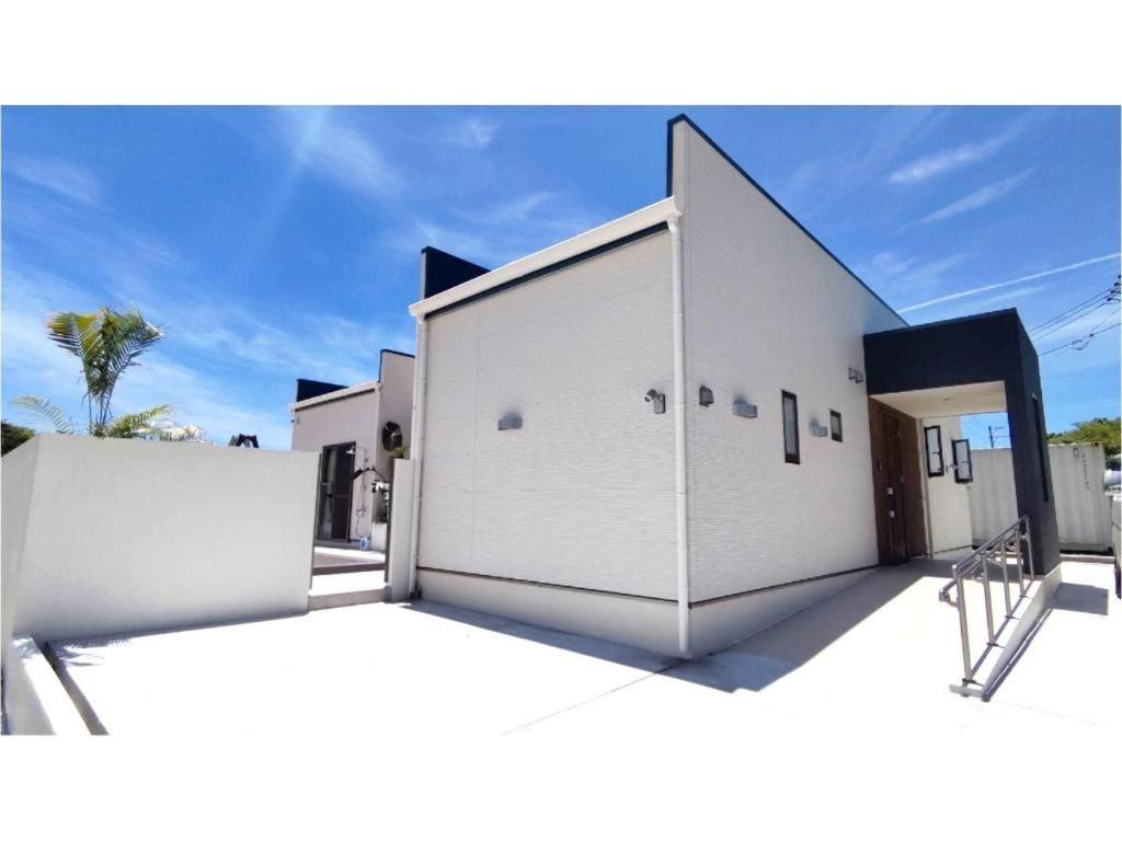 Churaumi Village Pool And Terrace Okinawa Exterior photo